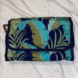 Stella & Dot Hang On - Travel Organizer